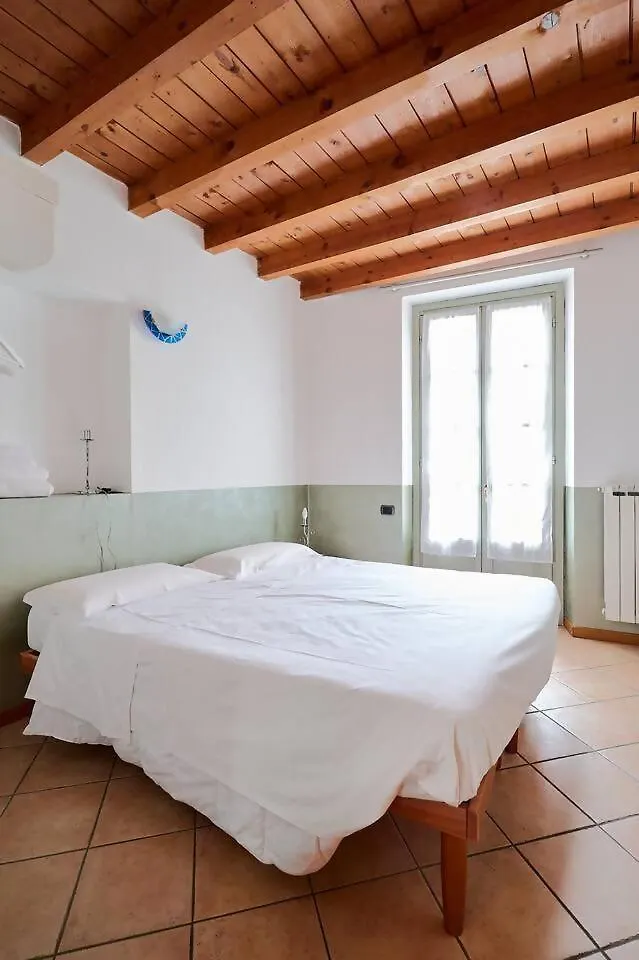 Domus Dea Bergamo Alta Lägenhet