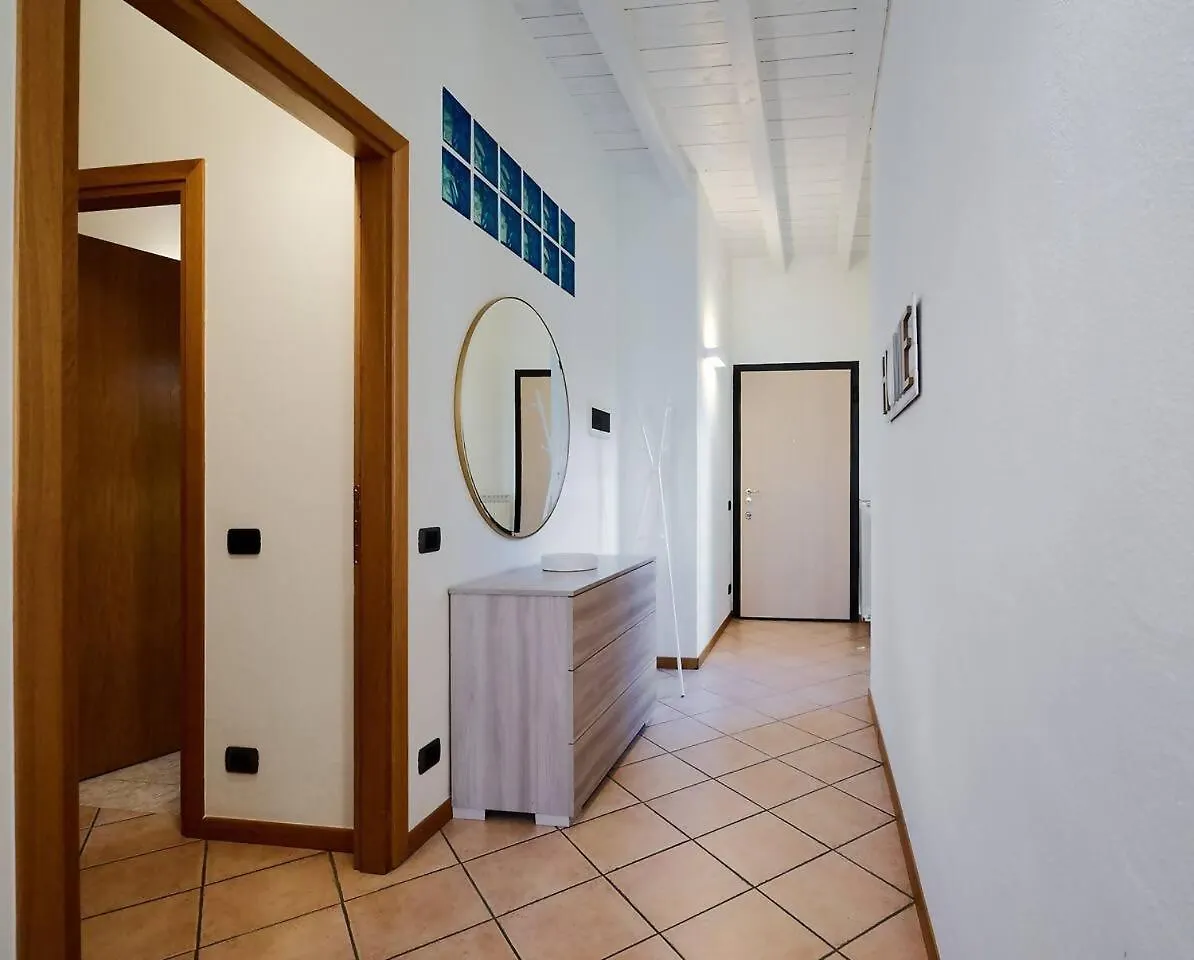 Domus Dea Bergamo Alta Lägenhet 0*,  Italien